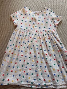 Bobo Choses Star Print Dress in Cream with Red, Blue, Green Stars - size 8/9